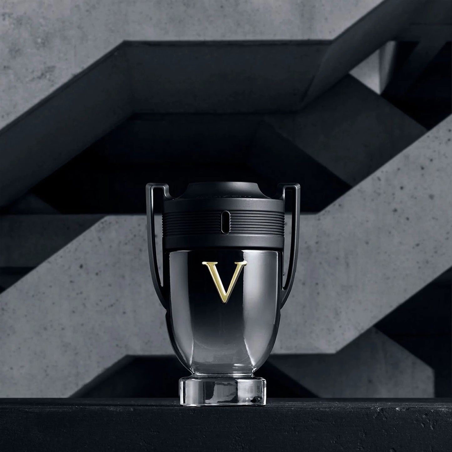 Invictus Victory EDP Extreme for Men - Perfume Planet