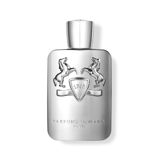 Parfums de Marly Pegasus Eau de Parfum, frasco plateado sobre fondo blanco